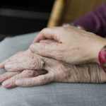 Personas mayores con teleasistencia