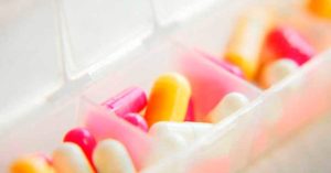 como dar pastillas a personas mayores 1