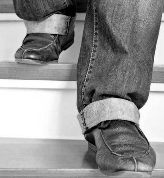 ¿Cómo prevenir las caídas de ancianos en el hogar? 2 como evitar las caidas de ancianos en el hogar