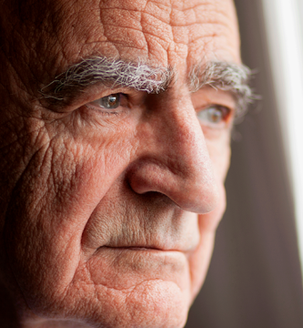 persona mayor con depresión