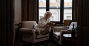 libros para personas mayores como elegir el adecuado