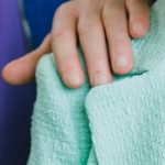 por que las personas mayores hablan solas